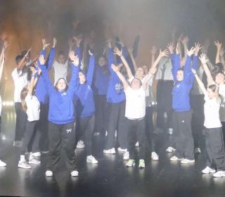 Lieder und Tänze mit Botschaften