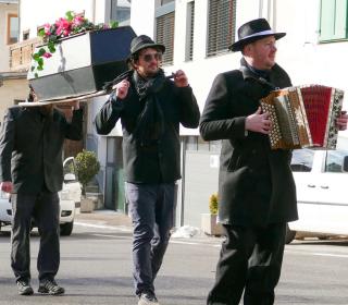 „Naa, dr Fosching isch hin“