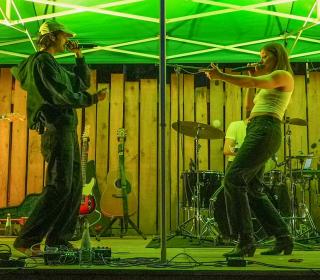 OASIS Opening mit ANGER