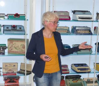 „TYPING TOYS“ im Schreibmaschinenmuseum