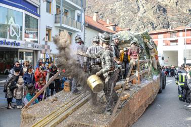 Faschingsumzug in Latsch, 01.03.25; Fotos: Michael