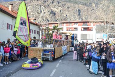 Faschingsumzug in Latsch, 01.03.25; Fotos: Michael