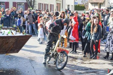 Faschingsumzug in Latsch, 01.03.25; Fotos: Michael