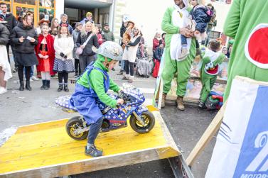 Faschingsumzug in Latsch, 01.03.25; Fotos: Michael