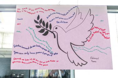 Projekt „Friedenstaube“ an der Landesberufsschule Schlanders am 31.03.2022; Fotos: Sepp