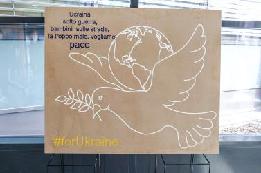 Projekt „Friedenstaube“ an der Landesberufsschule Schlanders am 31.03.2022; Fotos: Sepp