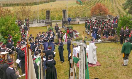 Erinnern und mahnen: Gedenken in Spondinig