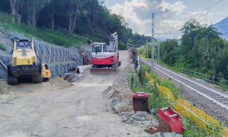 Schutzdamm für mehr Sicherheit der Bahngäste und Infrastruktur
