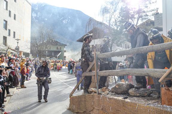 Faschingsumzug in Latsch, 01.03.25; Fotos: Michael