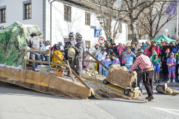 Faschingsumzug in Latsch, 01.03.25; Fotos: Michael