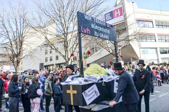 Faschingsumzug in Latsch, 01.03.25; Fotos: Michael