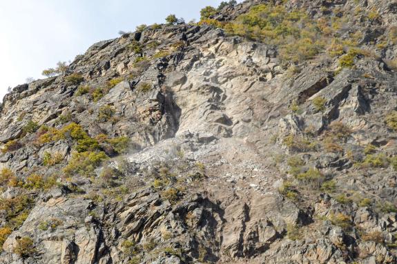 Felssprengung bei Latsch, 17.11.23; Fotos: Michael & Manuel