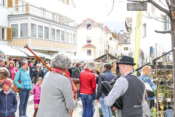 Georgimorkt in Mals (22. April 2023); Fotos: Sepp