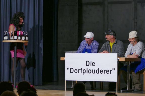 „Golderner Fosnocht“ (Faschingsrevue des Männerchors Vierklang in Goldrain); Fotos: Sepp