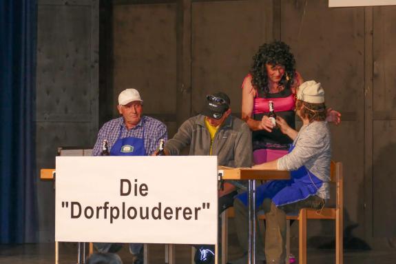 „Golderner Fosnocht“ (Faschingsrevue des Männerchors Vierklang in Goldrain); Fotos: Sepp
