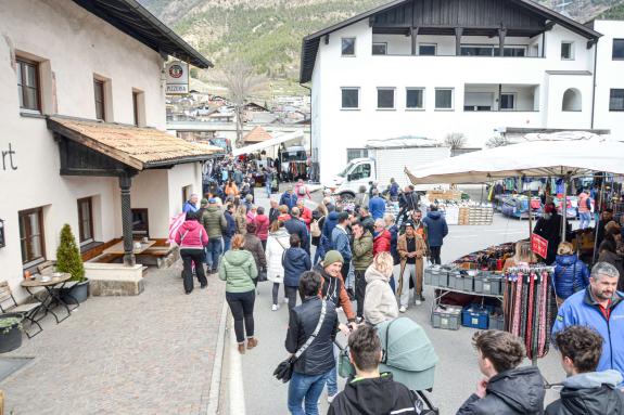 Landsprachmarkt in Goldrain, 16.03.24; Fotos: Michael