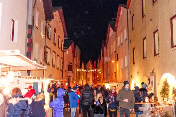 Licht, Düfte und Klänge beim Glurnser Advent 2019; Fotos: Sepp