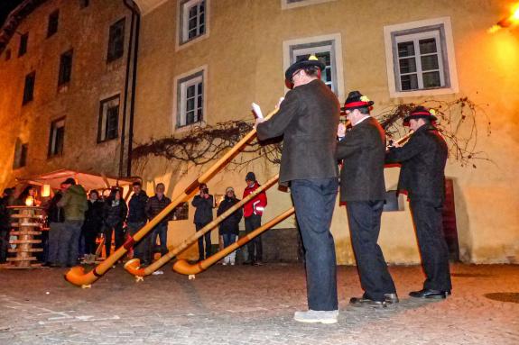 Licht, Düfte und Klänge beim Glurnser Advent 2019; Fotos: Sepp