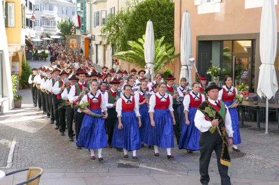 Maria-Namen-Prozession in Schlanders (14.09.2025); Fotos: Sepp