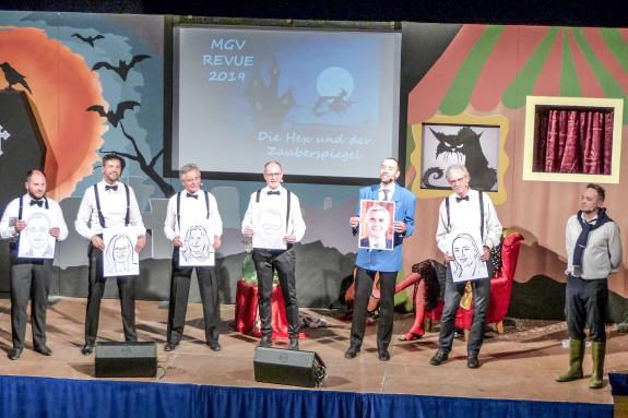 Revue 2019 des MGV Schlanders. Fotos: Sepp