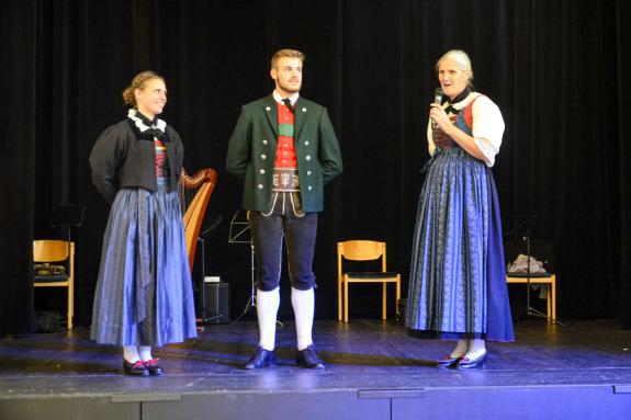 Trachtenvorstellung mit Erntedank in Mals, 29.10.23; Fotos: Michael