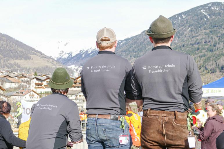 2. Tag der Waldolympiade in Burgeis (Fürstenburg); Fotos: Sepp  