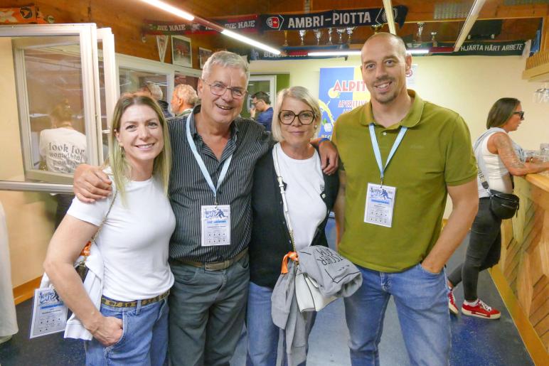 Eishockey Vinschgau Cup in Latsch, 22. - 24.08, Fotos AM