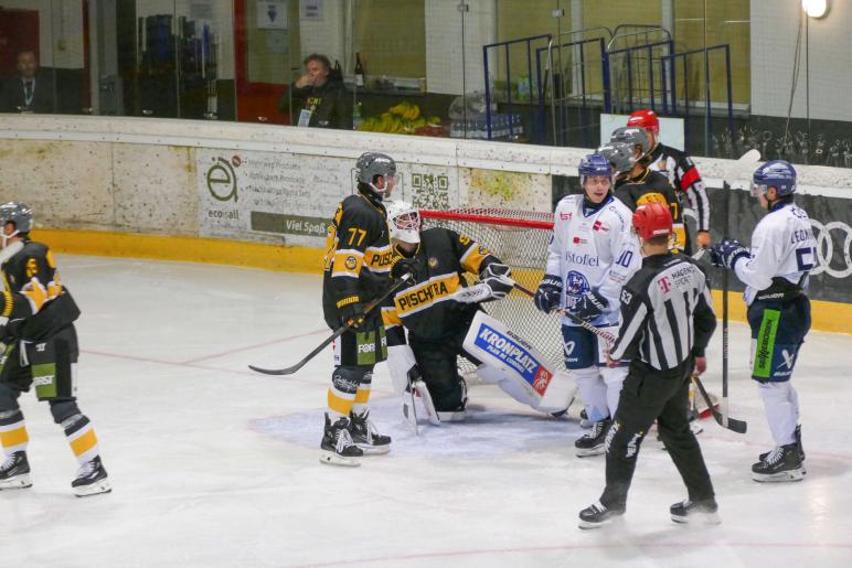 Eishockey Vinschgau Cup in Latsch, 22. - 24.08, Fotos AM