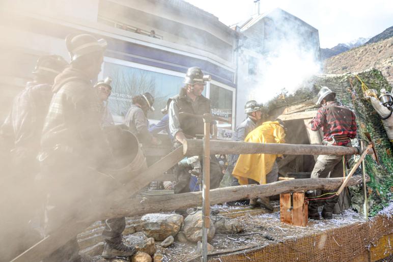 Faschingsumzug in Latsch, 01.03.25; Fotos: Michael