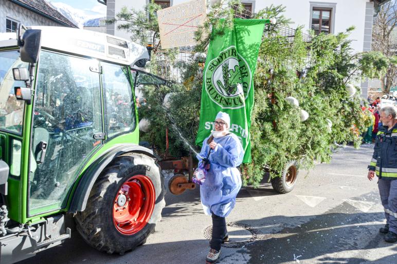 Faschingsumzug in Latsch, 01.03.25; Fotos: Michael