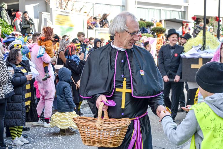 Faschingsumzug in Latsch, 01.03.25; Fotos: Michael