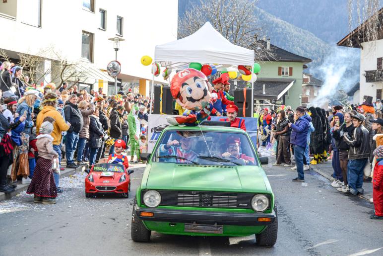 Faschingsumzug in Latsch, 01.03.25; Fotos: Michael