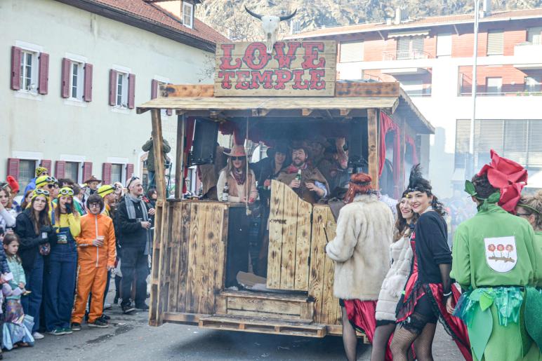 Faschingsumzug in Latsch, 01.03.25; Fotos: Michael