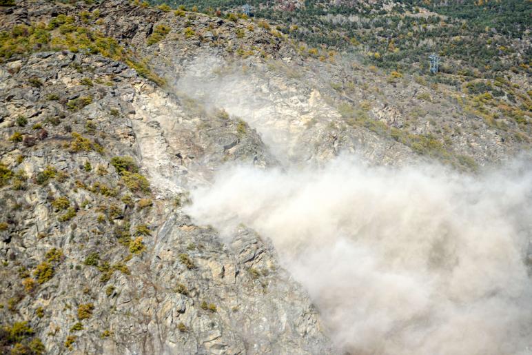 Felssprengung bei Latsch, 17.11.23; Fotos: Michael & Manuel