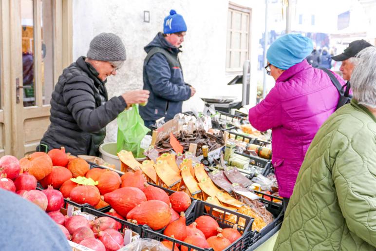 Halbnasser „Sealamorkt“ 2023 in Glurns; Fotos: Sepp 