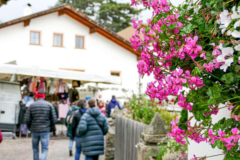 Halbnasser „Sealamorkt“ 2023 in Glurns; Fotos: Sepp 