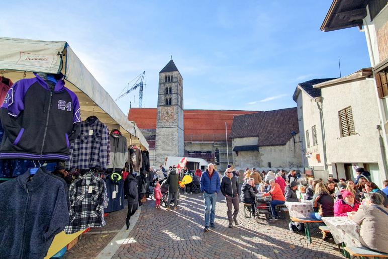 Katharinamarkt in Schluderns, 18.11.23; Fotos: Michael