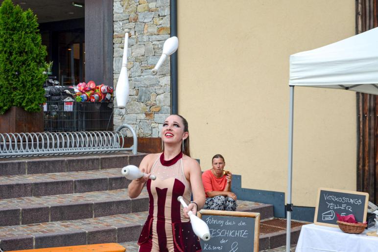 Lebendiges Markttreiben in Prad, 27.07.23; Fotos: Michael