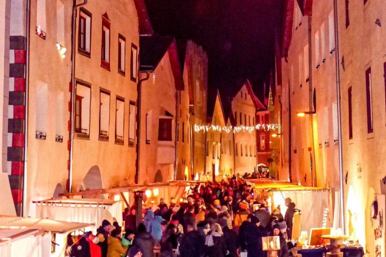 Licht, Düfte und Klänge beim Glurnser Advent 2019; Fotos: Sepp