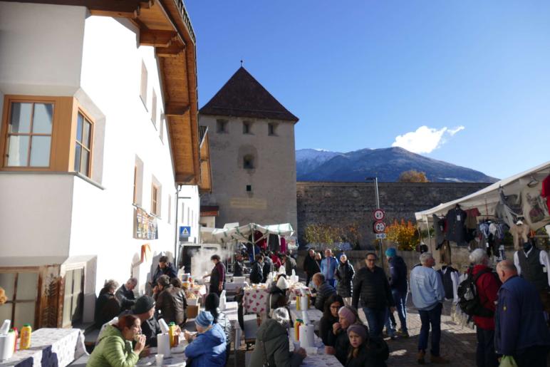 Sealamorkt in Glurns (3.11.25). Fotos: AM