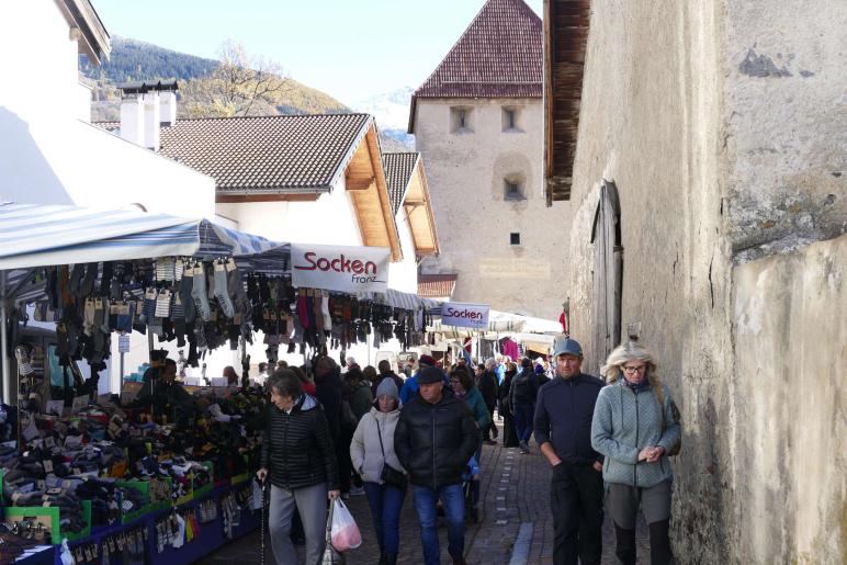 Sealamorkt in Glurns (3.11.25). Fotos: AM