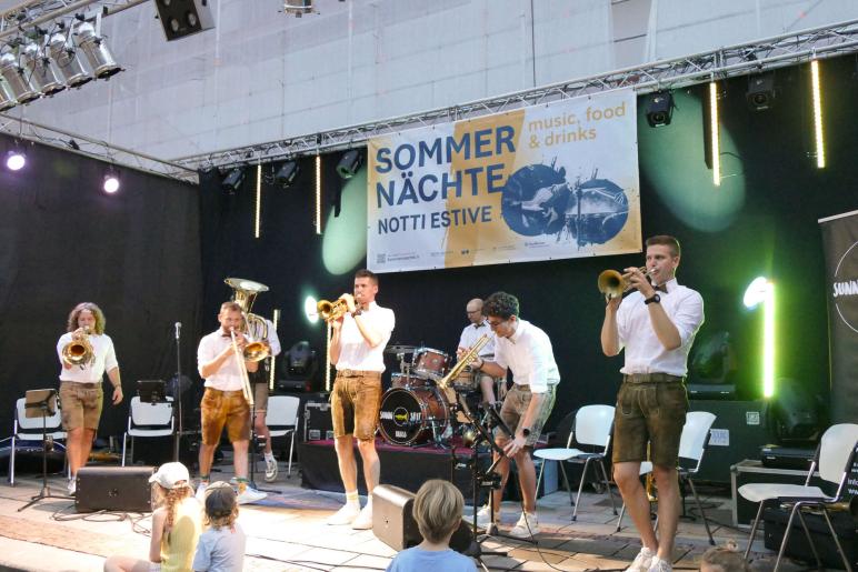 Sommernacht in Latsch, 14.08., Sunnseit Brass. Fotos: Michael 
