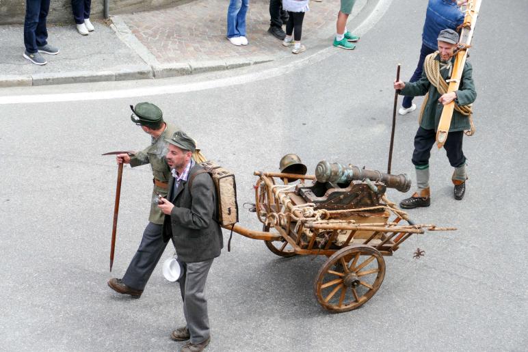 Umzug „200 Jahre Stilfserjochstraße“ in Prad; Fotos: Sepp 