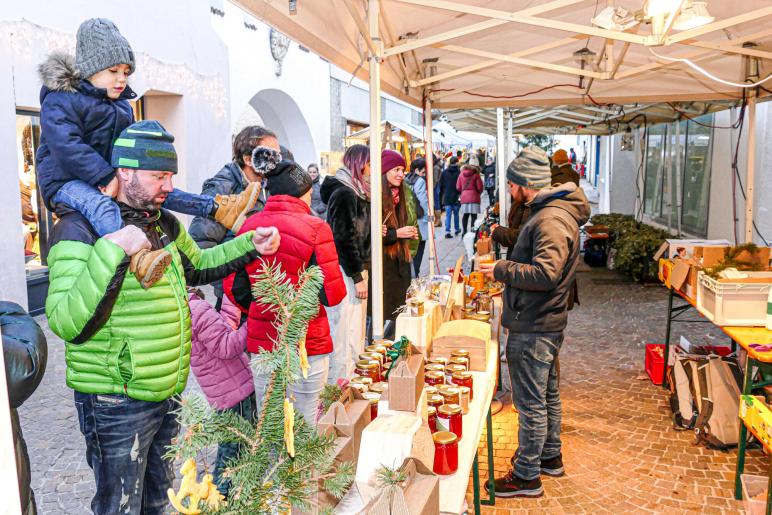 Weihnachtsmarkt in Schlanders (17. und 18. Dezember 2022); Fotos: Sepp