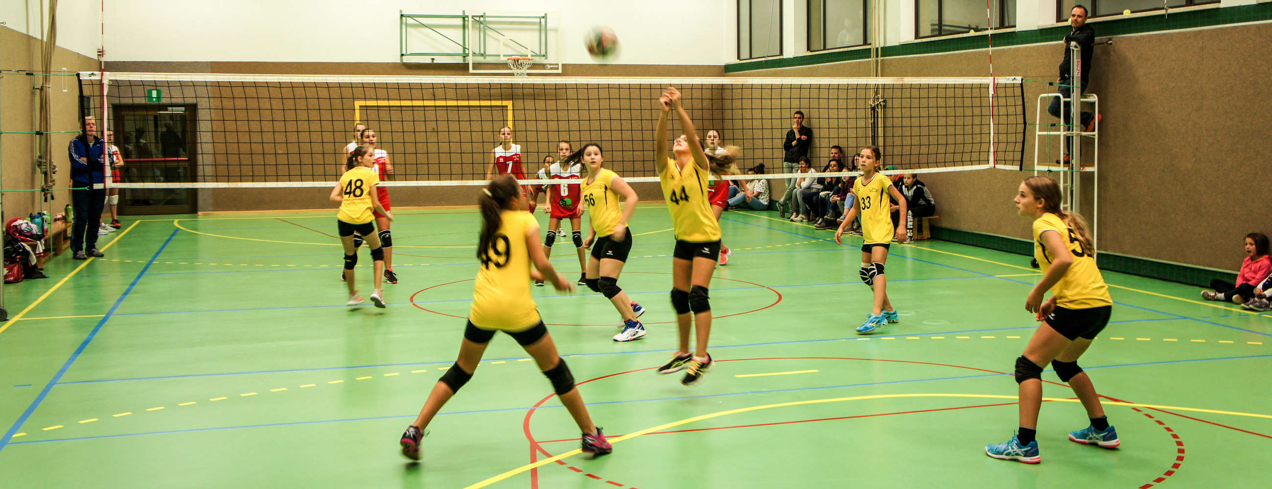 Sport Erstes Herantasten der U14Volleymädchen der Vinschger